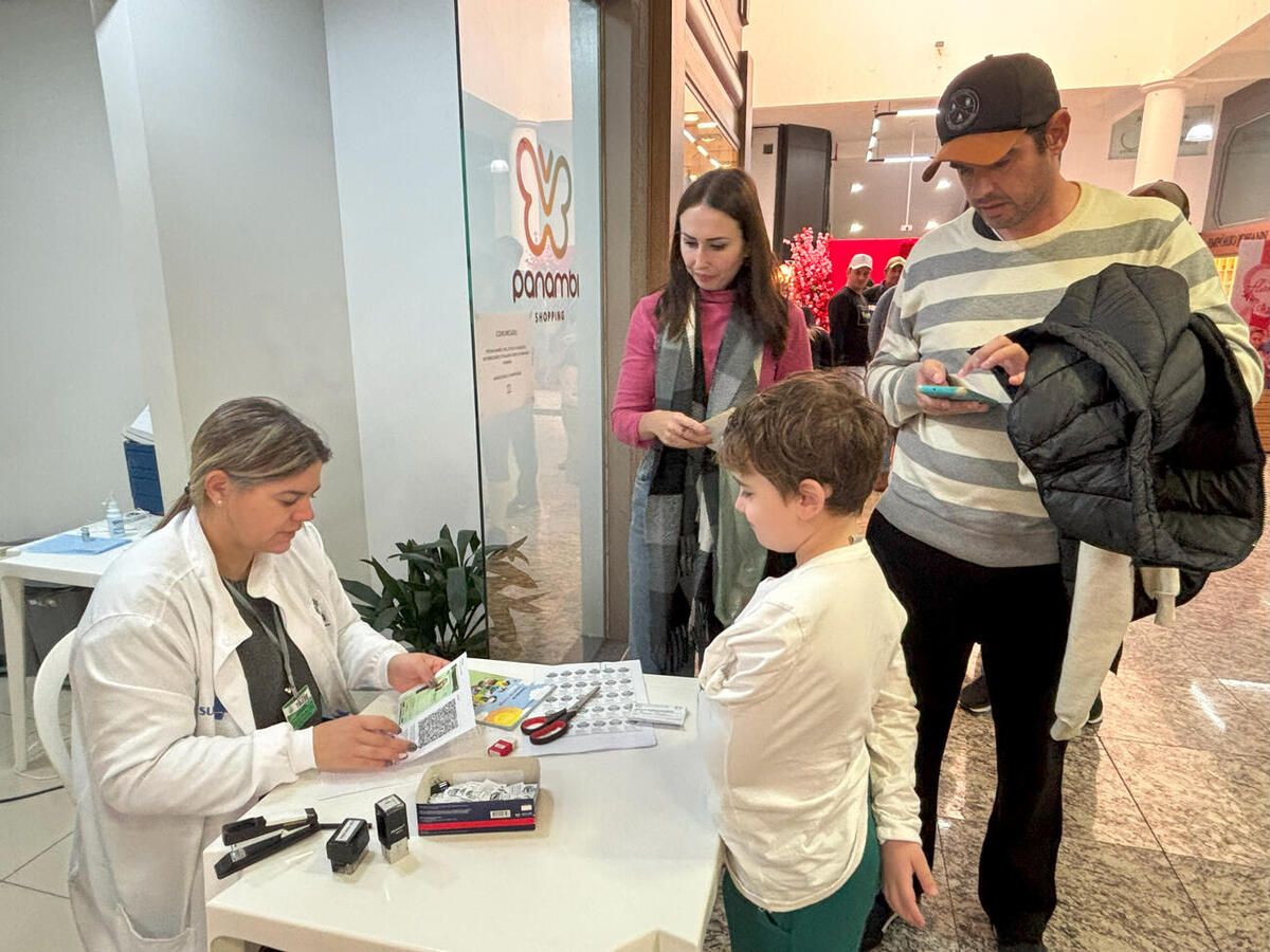 Com a presença do Zé Gotinha e da Maria Gotinha, ação ocorrerá das 10h às 22h e aplicará doses de imunizantes contra Influenza, dengue e outras doenças