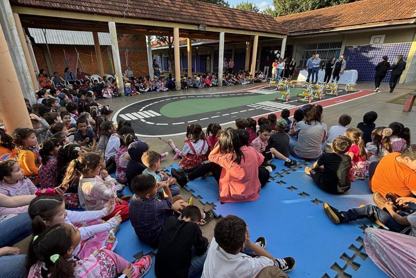 Desenvolvido em parceria com o IPM, espaço entregue na última sexta (25) será utilizado para alunos aprenderem, de forma lúdica, regras de circulação e gentileza
