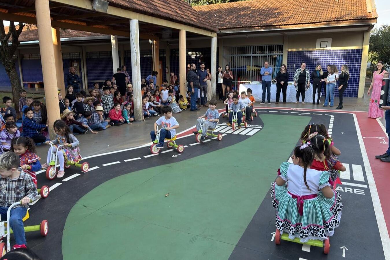 Desenvolvido em parceria com o IPM, espaço entregue na última sexta (25) será utilizado para alunos aprenderem, de forma lúdica, regras de circulação e gentileza