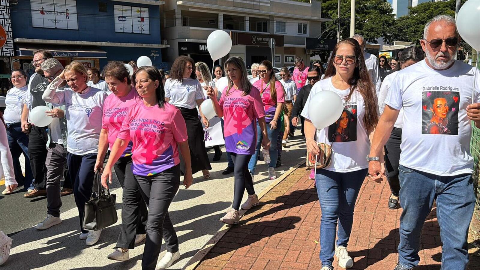 Ato reuniu cerca de 150 pessoas nesta terça-feira (22), com saída da Praça da Cultura até o Parque Ecológico Diva Paim Barth
