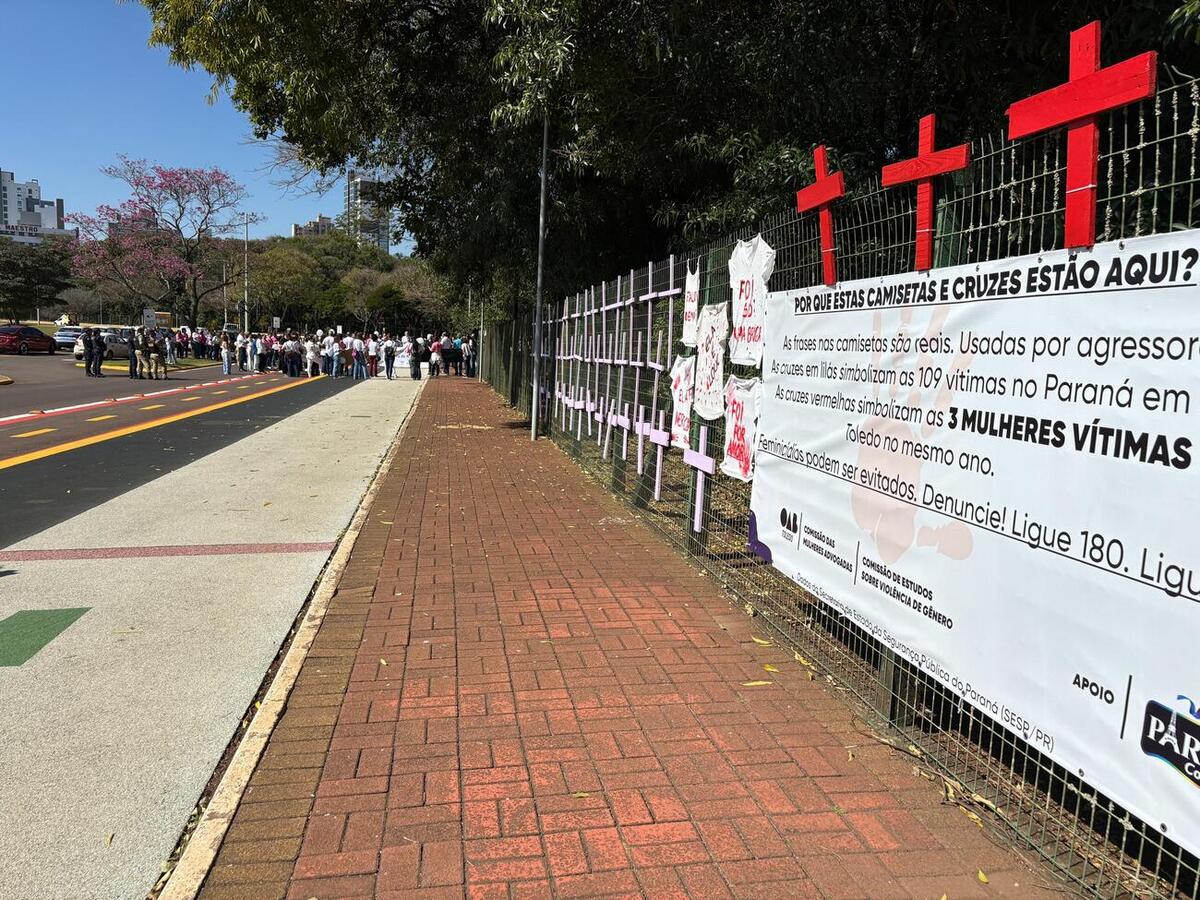 Ato reuniu cerca de 150 pessoas nesta terça-feira (22), com saída da Praça da Cultura até o Parque Ecológico Diva Paim Barth
