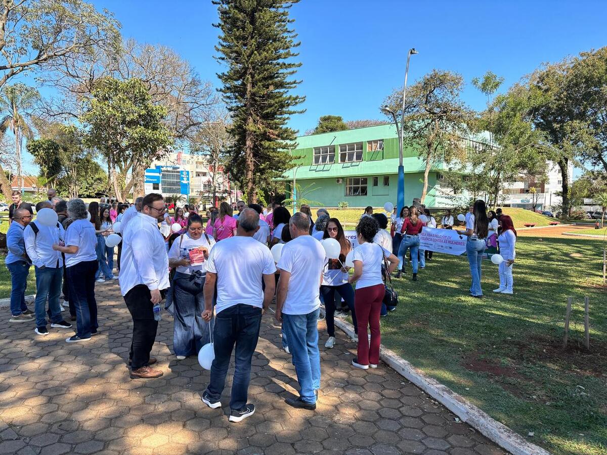 Ato reuniu cerca de 150 pessoas nesta terça-feira (22), com saída da Praça da Cultura até o Parque Ecológico Diva Paim Barth