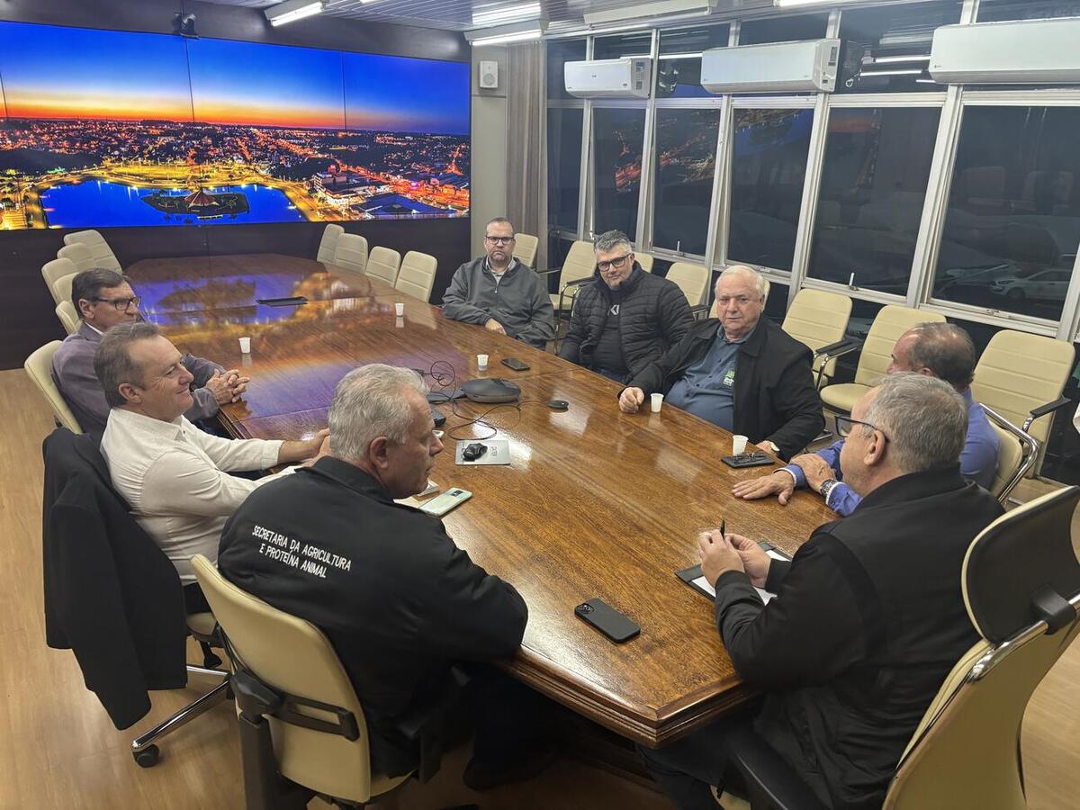 Ação, na tarde desta quinta (24), na Sala de Reuniões do Gabinete do Prefeito, é a 1ª de uma série de encontros que integram programação da Semana do Agricultor