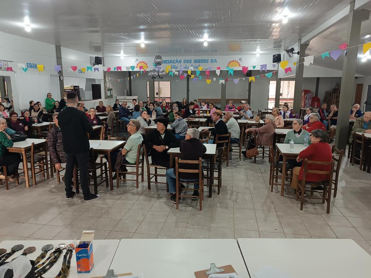 A Secretaria Municipal de Esportes e Lazer concretizou um marco para o esporte adaptado de Toledo ao realizar o primeiro campeonato municipal de dominó 60+