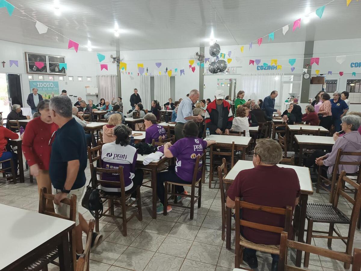 A Secretaria Municipal de Esportes e Lazer concretizou um marco para o esporte adaptado de Toledo ao realizar o primeiro campeonato municipal de dominó 60+