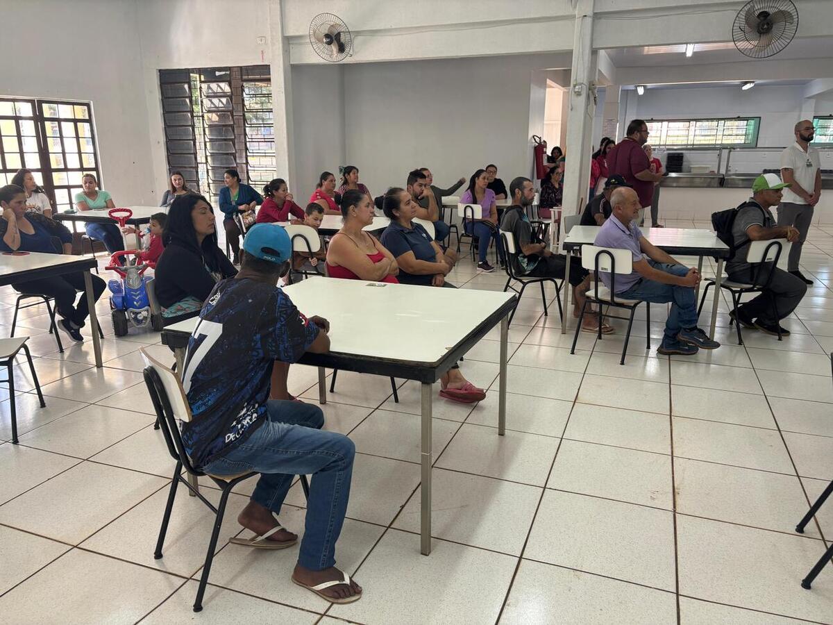 Cestas beneficiaram 115 famílias referenciadas no Cras II, com arroz, feijão, fubá, verduras, legumes, frutas e suco