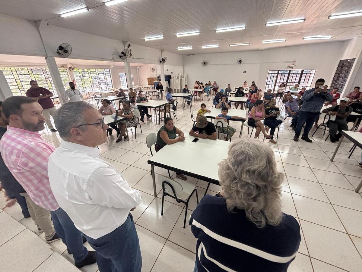 Cestas beneficiaram 115 famílias referenciadas no Cras II, com arroz, feijão, fubá, verduras, legumes, frutas e suco