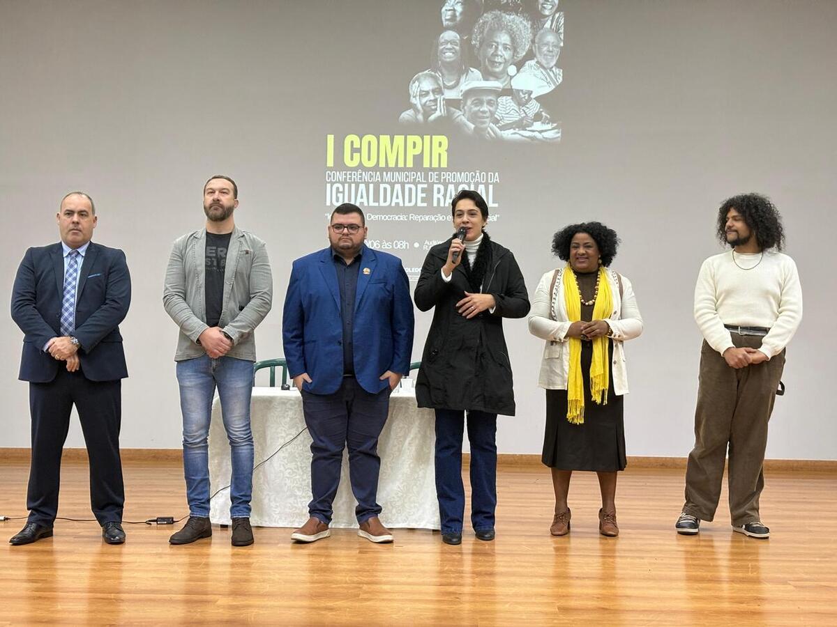 Evento reuniu autoridades e sociedade para debater democracia, reparação e justiça racial