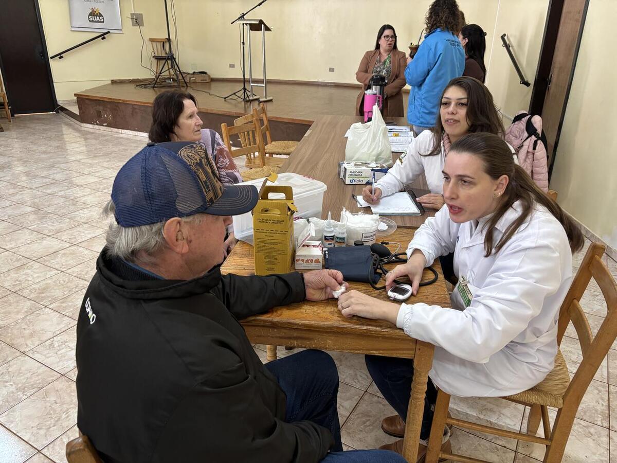 A Secretaria de Assistência Social realizou uma ação comunitária em Vila Nova a fim de descentralizar os serviços e atender a comunidade do distrito
