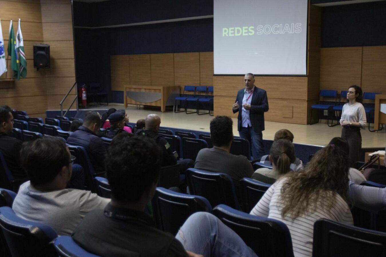O curso foi ministrado pelo secretário de Comunicação, Márcio Pimentel, e pela coordenadora de Mídias Sociais da Secom, Thauana Sperotto