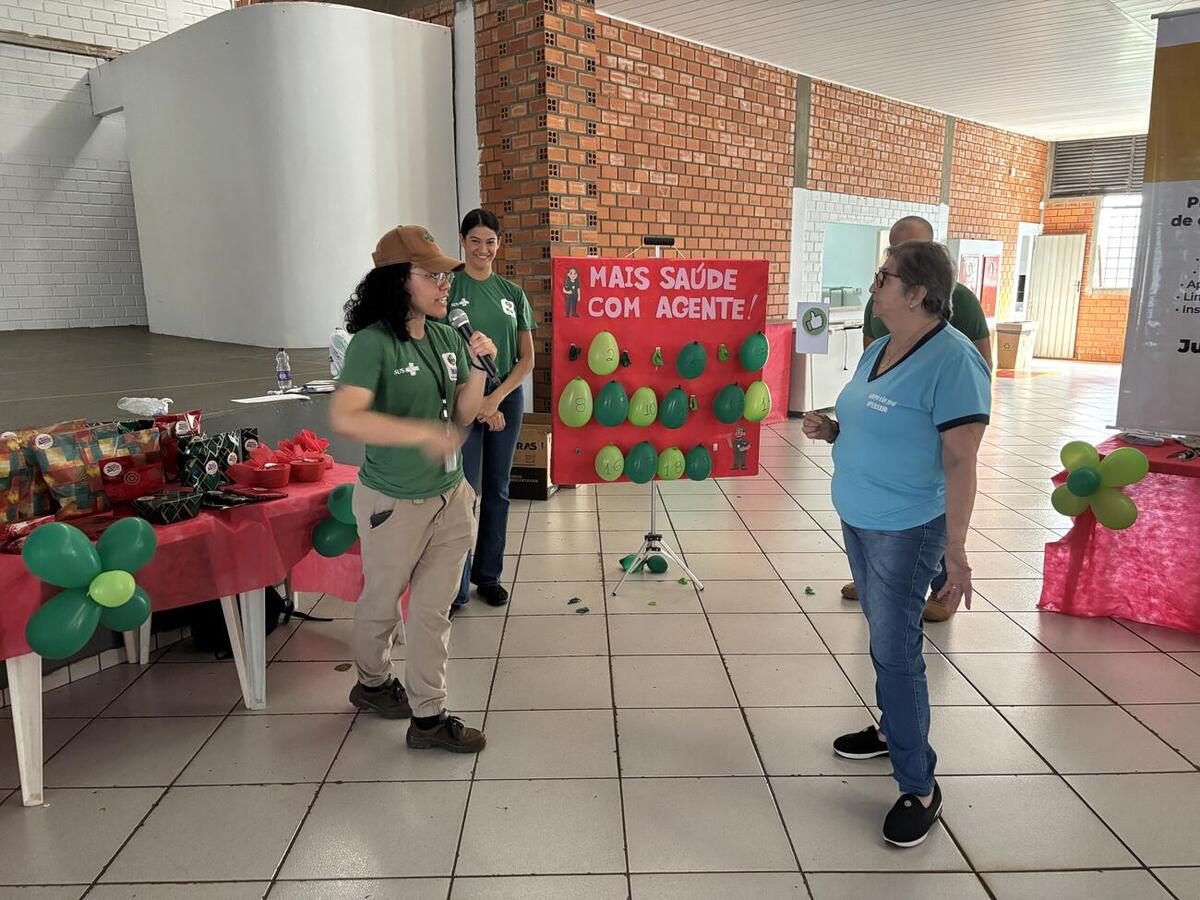 Idosos do grupo São José Operário participaram de atividade com agentes de combate às endemias sobre cuidados com escorpião
