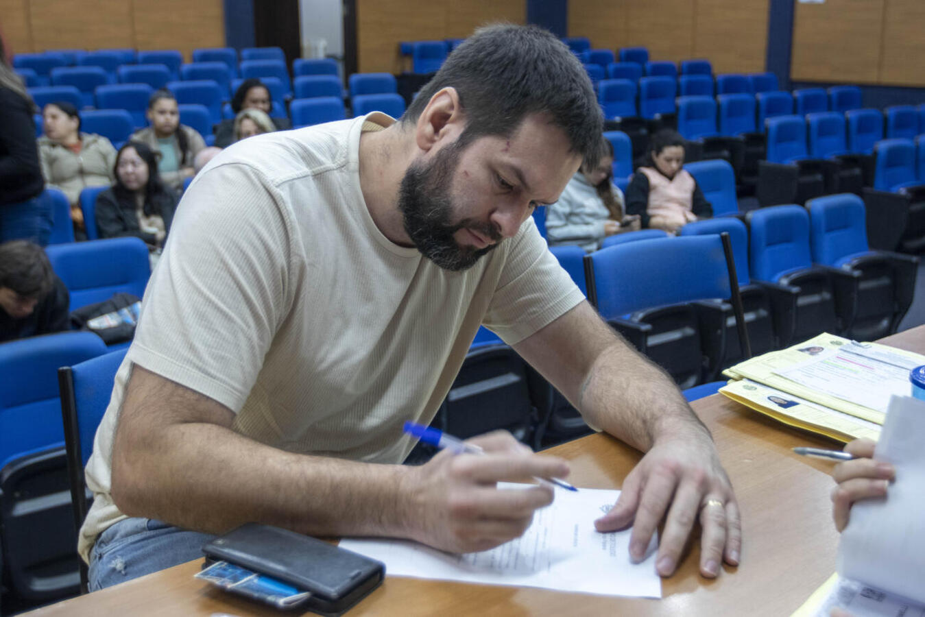 Recepção foi realizada na manhã desta quinta-feira (10) no Auditório Acary Oliveira; após assumirem o cargo, colaboradores já começaram a atuar em suas funções