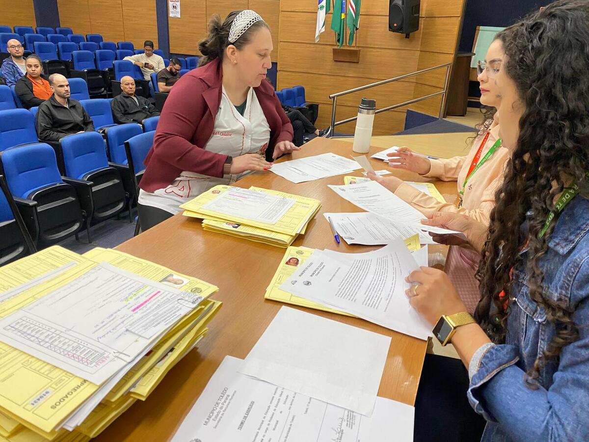 Na manhã desta quinta-feira (17) a Secretaria de Recursos Humanos passou orientações e realizou a posse de 25 profissionais