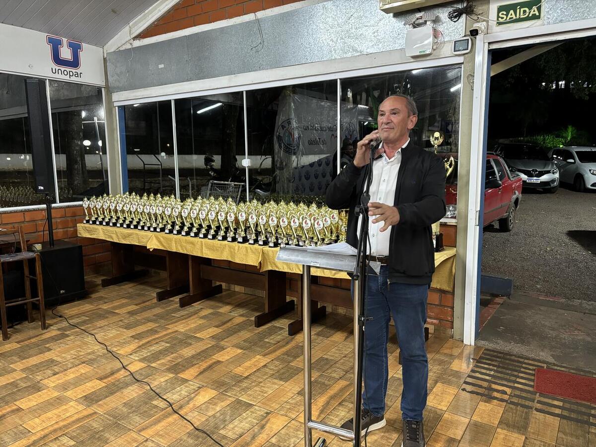 Evento da Secretaria de Esportes e Lazer distribuiu 149 troféus na cerimônia realizada no Yara Country Club