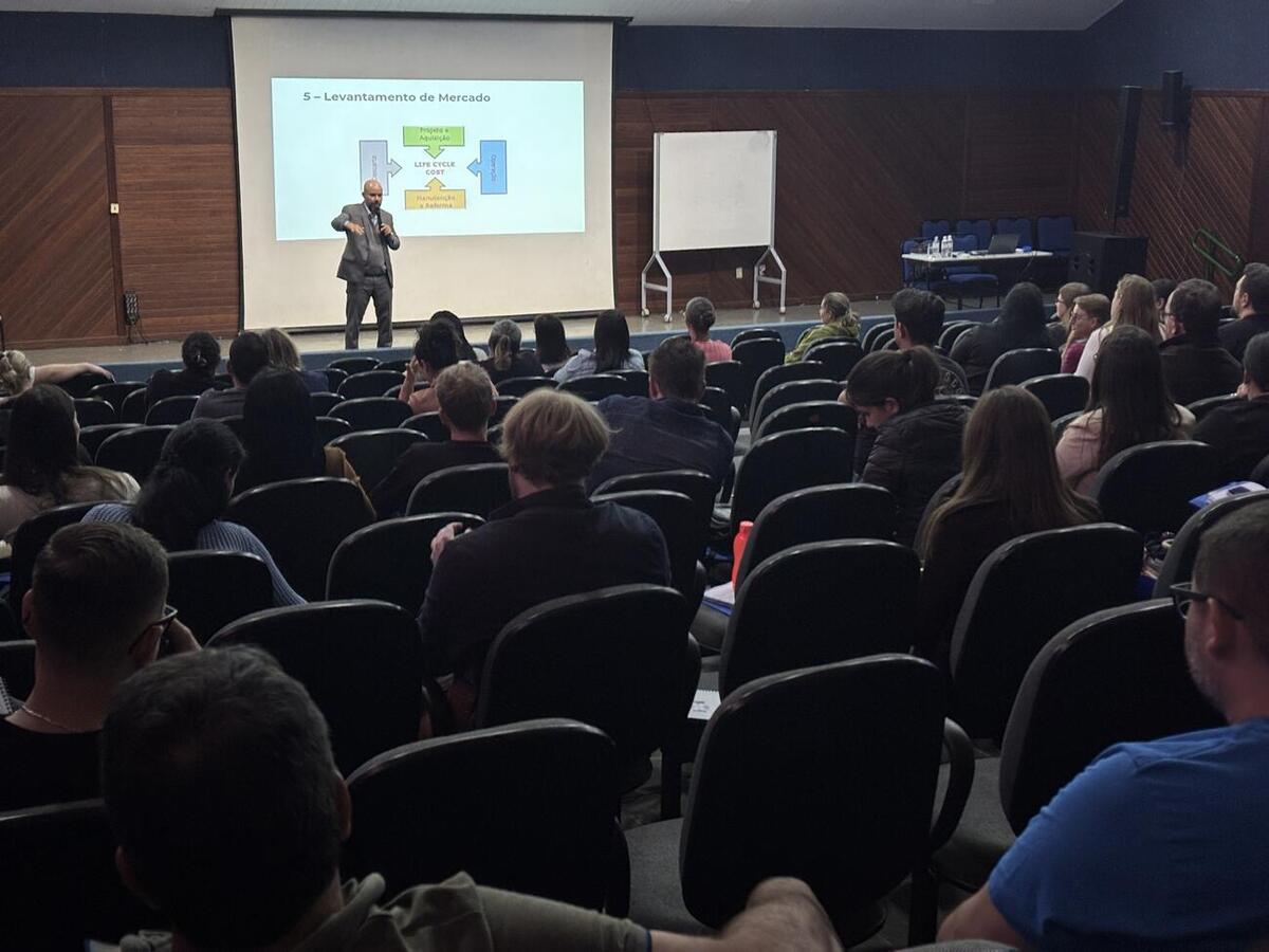 Curso busca ampliar o conhecimento sobre procedimentos técnicos de acordo com a nova lei de licitações