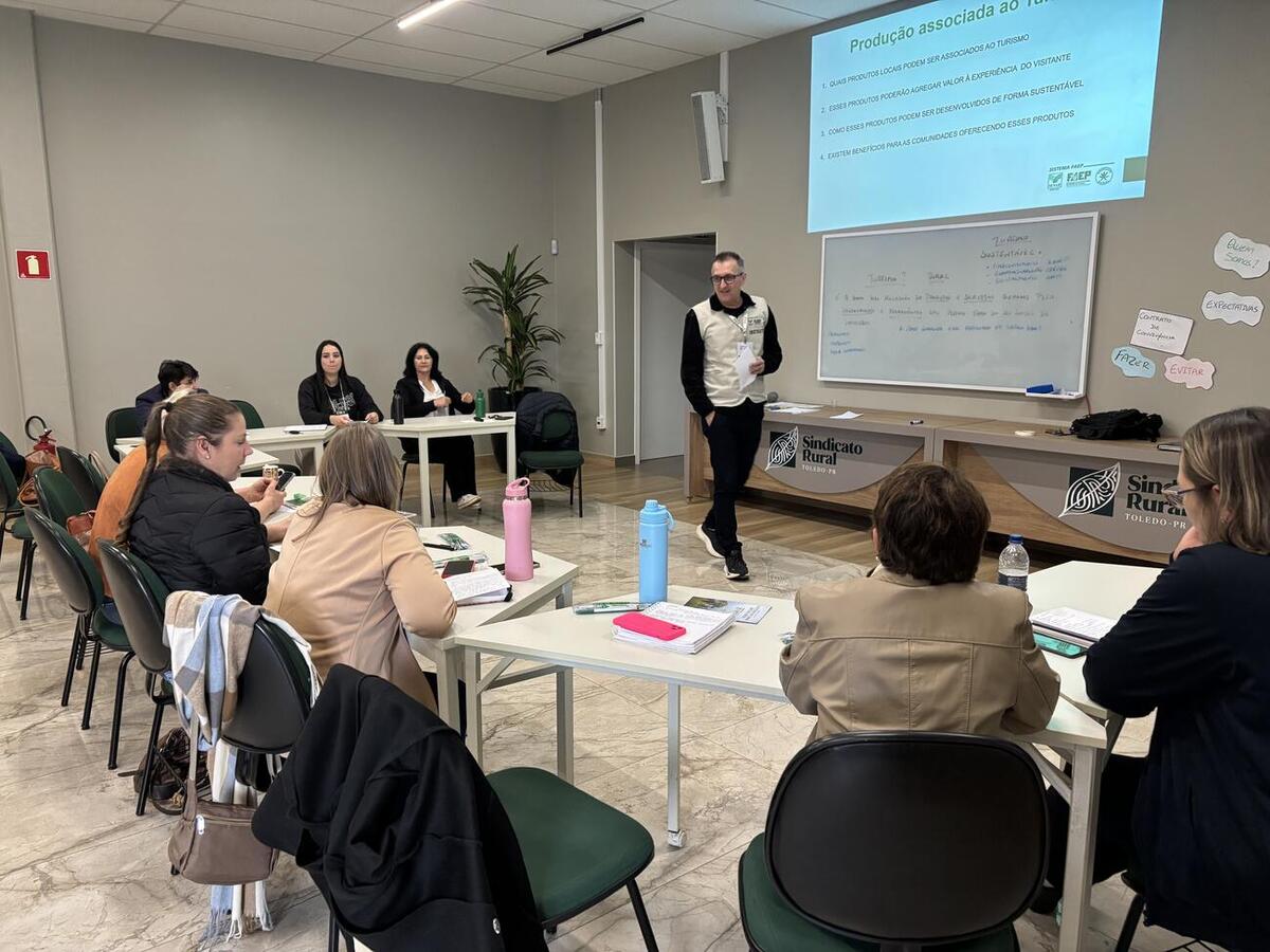 Tema foi abordado em capacitação ministrada pelo instrutor Renato Stefanoski e realizada nesta sexta (8) no Sindicato Rural de Toledo, parceiro da Smap no evento