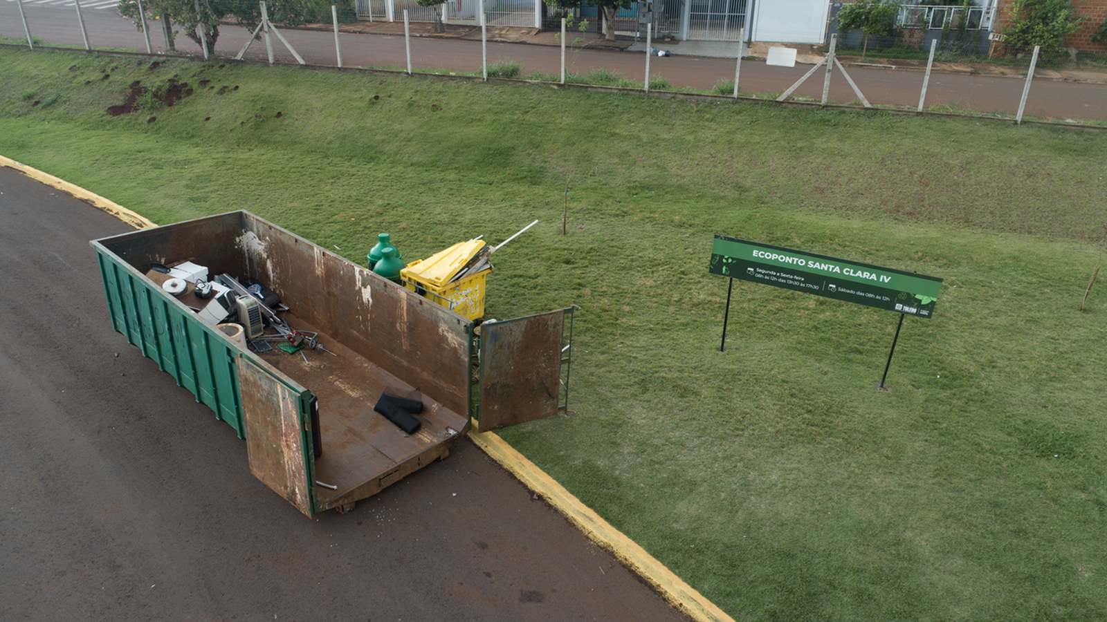 A Secretaria Municipal do Meio Ambiente divulgou que, após o incêndio ocorrido no aterro sanitário, o Ecoponto Santa Clara IV será o novo destino dos resíduos volumosos