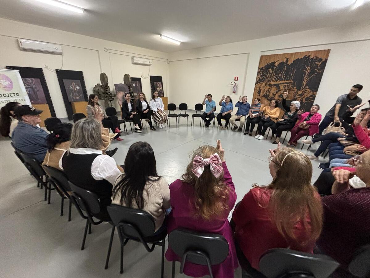 Nesta quarta-feira (6), o Museu Histórico Willy Barth recebeu a exposição fotográfica “Cicatrizes Invisíveis” como forma de conscientização quanto à violência contra as mulheres