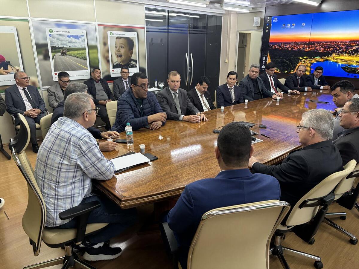 Eles se reuniram com o prefeito Mario Costenaro e o vice-prefeito Lucio De Marchi para agradecer pelo apoio na Marcha Para Jesus