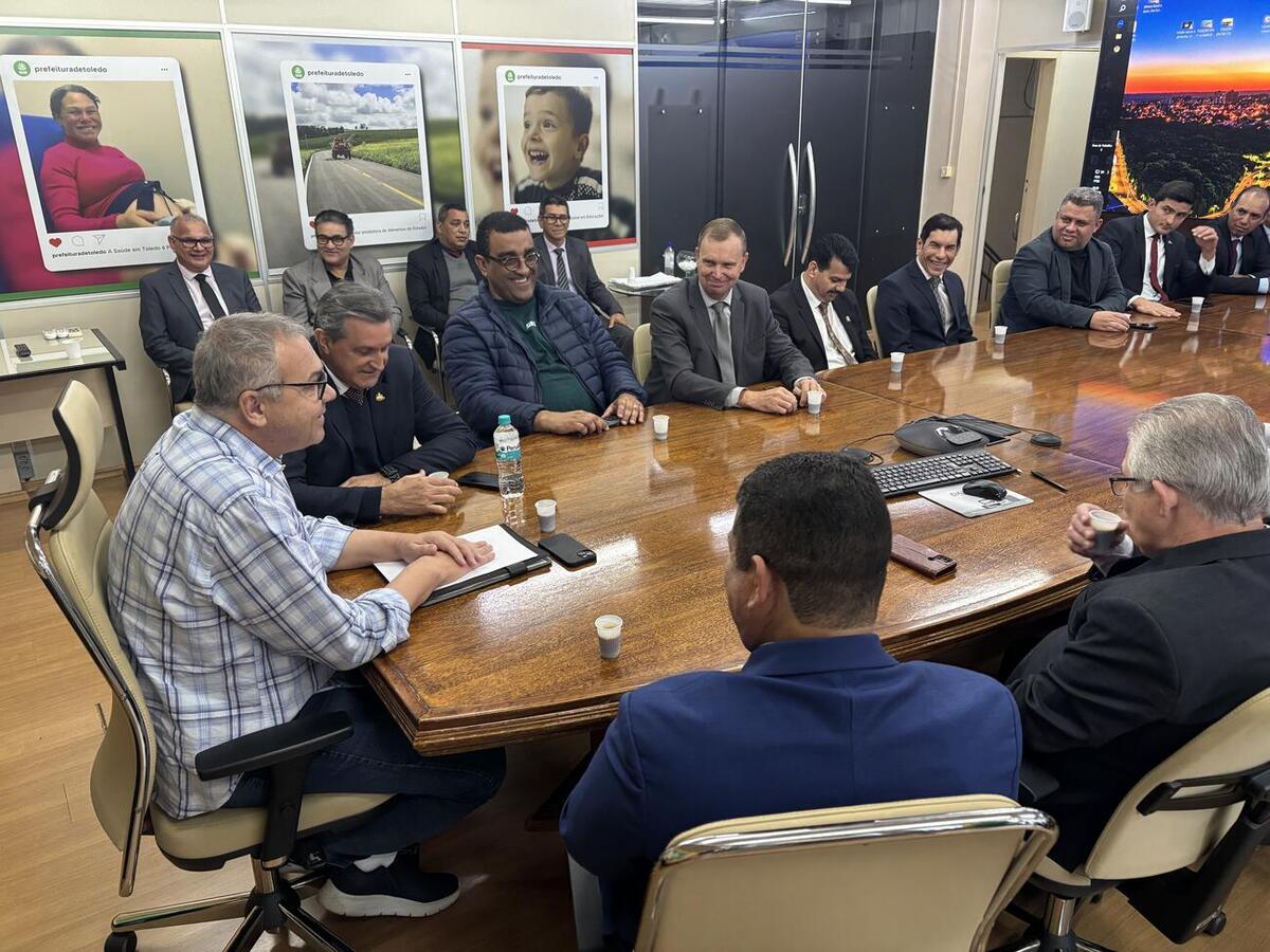 Eles se reuniram com o prefeito Mario Costenaro e o vice-prefeito Lucio De Marchi para agradecer pelo apoio na Marcha Para Jesus