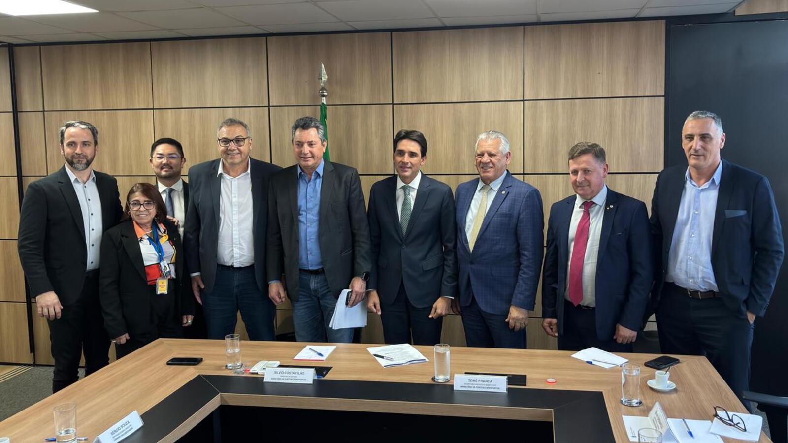Prefeito Mario Costenaro conseguiu ajustar o esforço conjunto de três deputados federais em audiência com o ministro Silvio Costa Filho
