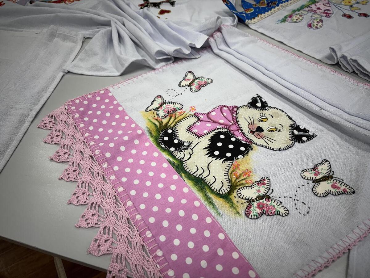 Alunas formandas expuseram os trabalhos produzidos durante o curso que teve duração de três meses