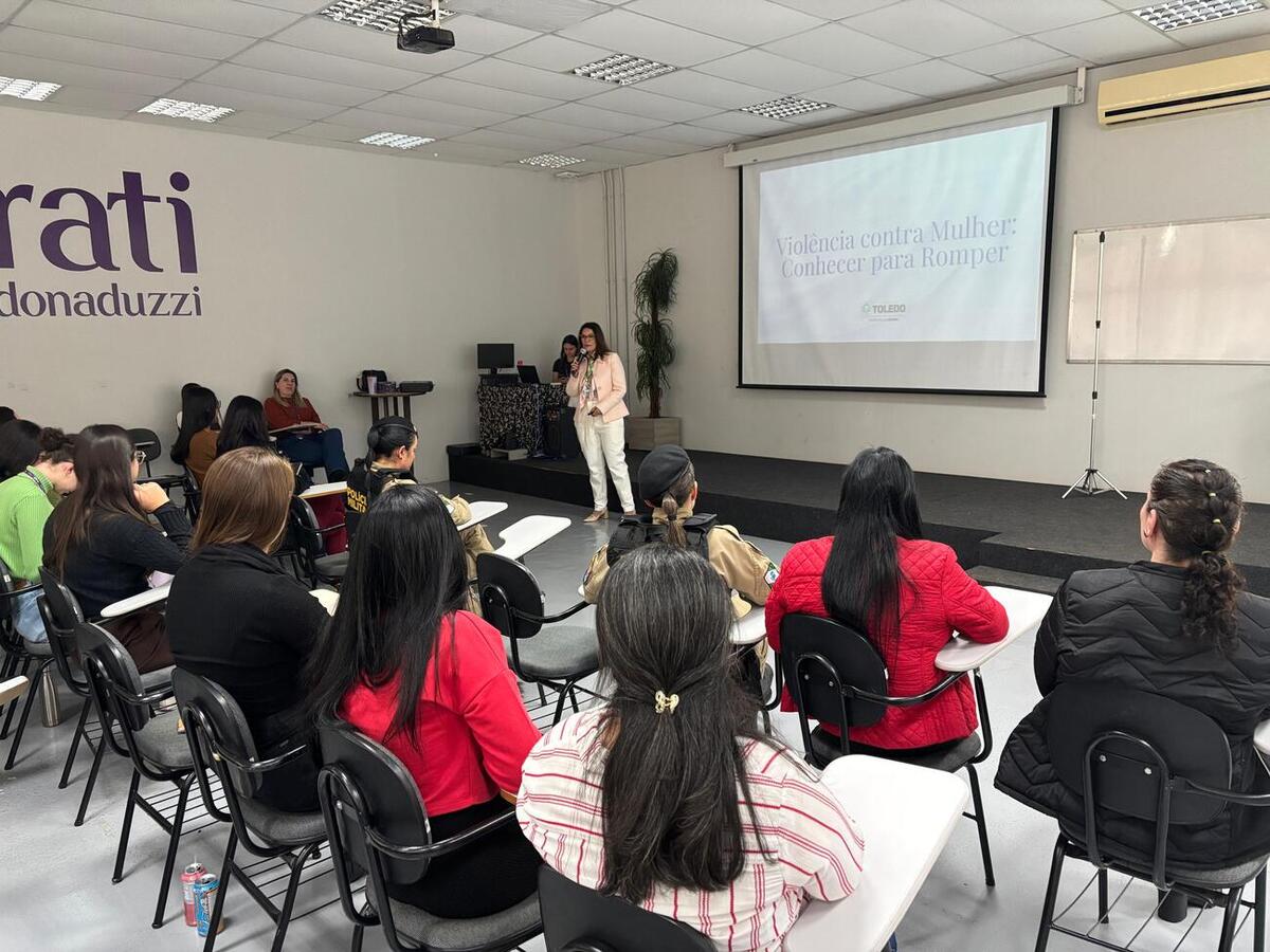 Ação abordou formas de violência e canais de proteção às mulheres