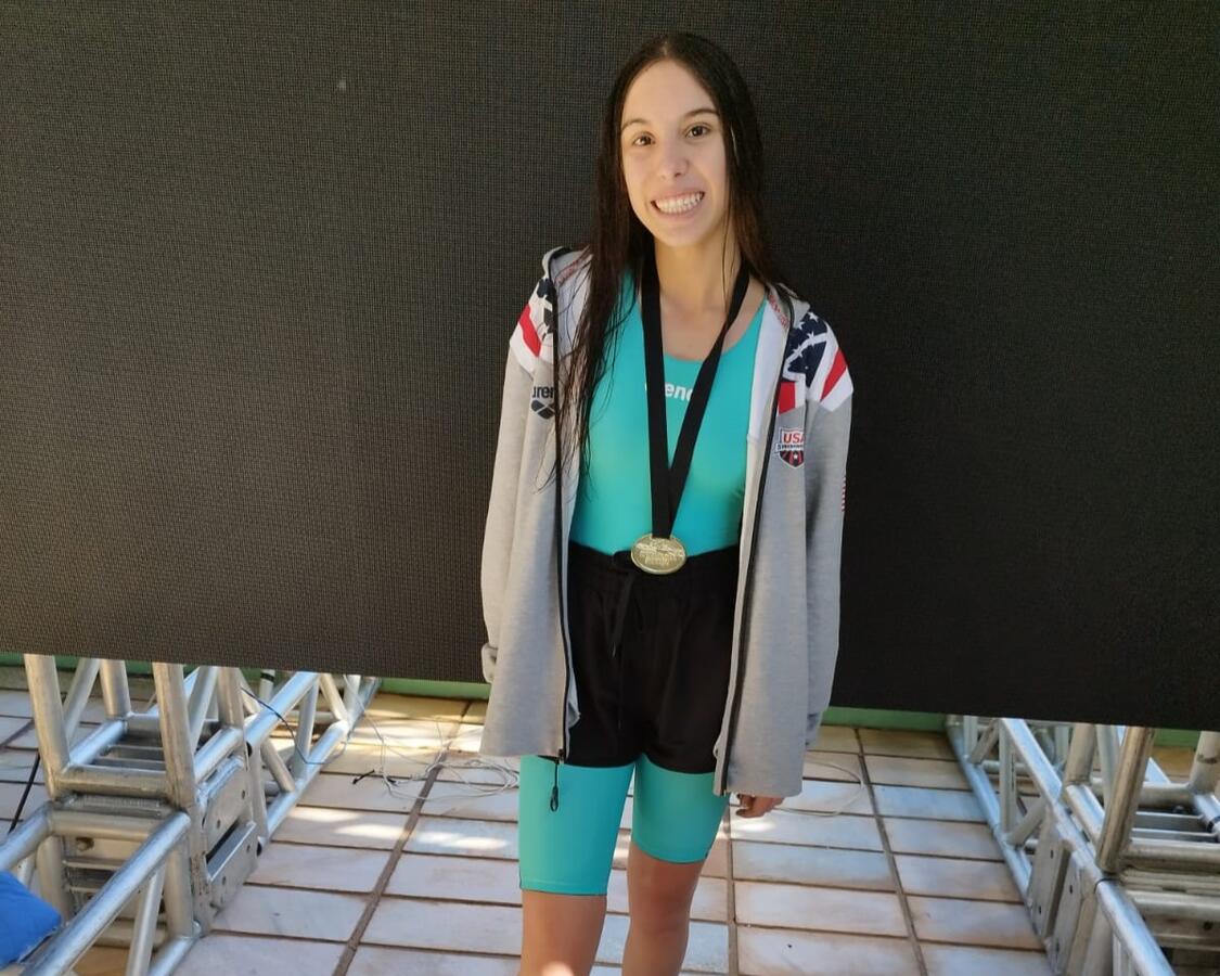 Atletas da cidade conquistam dezenas de medalhas e mostram força na natação regional