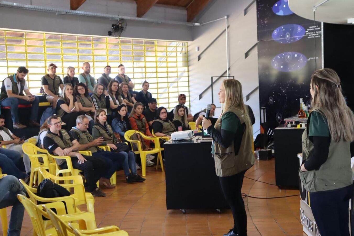 Representantes de 24 municípios do Oeste do Paraná participaram, nesta sexta-feira (29), de atividade promovida pelo Convênio Linha Ecológica