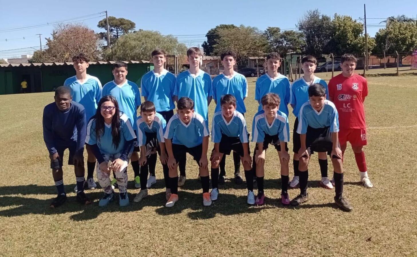 este ano 32 equipes, de 17 escolas, participam da competição nas categorias de 12 a 14 e 15 a 17 anos. Jogos seguem até a próxima semana