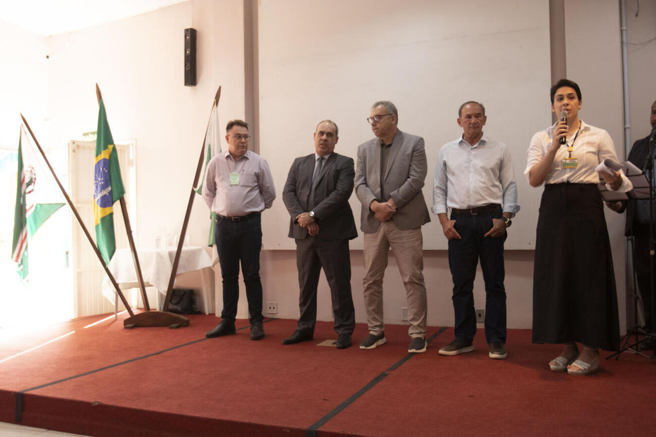 Autoridades e representantes de diversos setores da sociedade toledana marcaram presença em evento realizado nesta quinta-feira (4), no auditório do CJU Europa