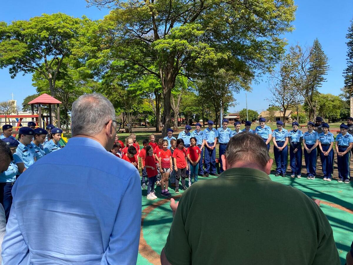 Nesta sexta-feira (12) a Prefeitura de Toledo realizou uma cerimônia na Praça das Comunidades, em Vila Nova, a fim de apresentar as novas conquistas do distrito