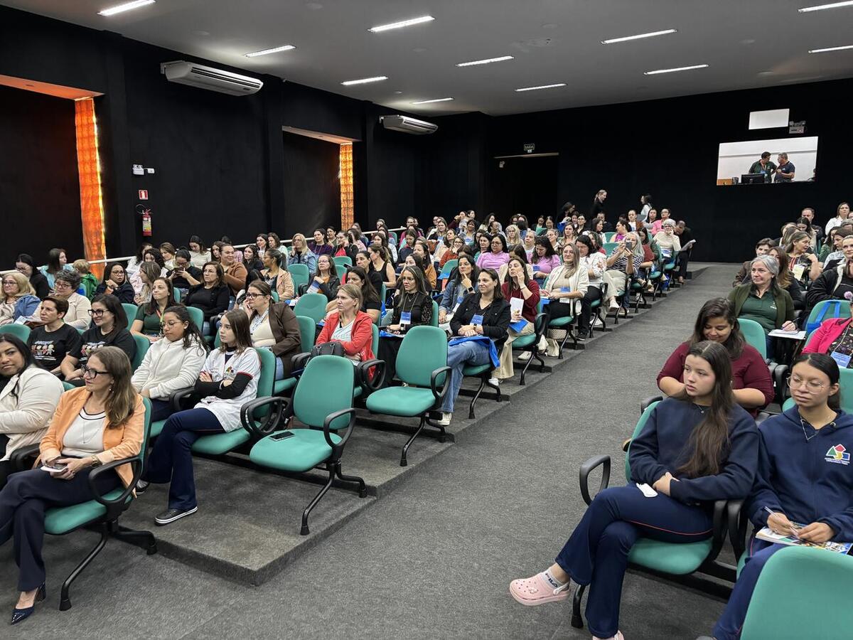 Com workshop, palestras e uma mesa-redonda, evento lota auditório do Premen