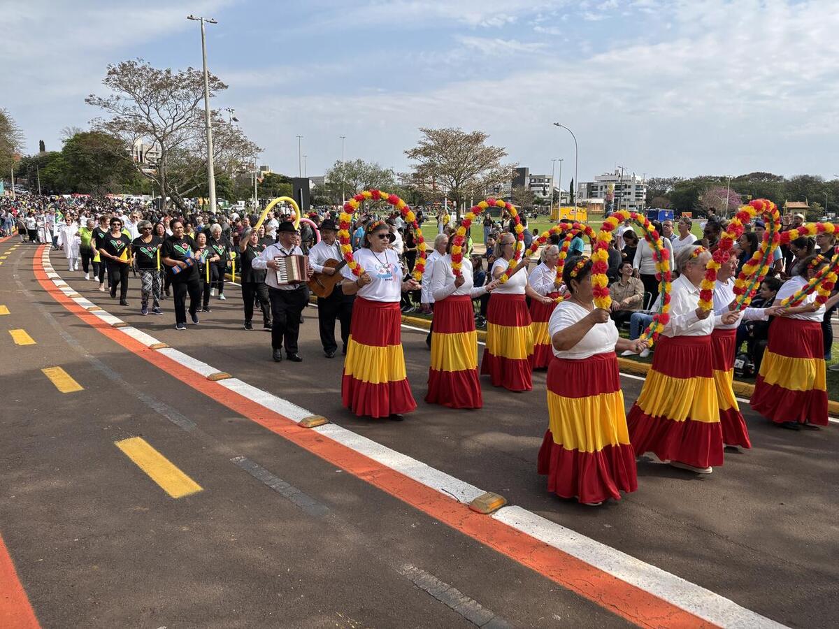 Evento alusivo à Independência do Brasil teve ainda hasteamento das bandeiras, execução do hino nacional e condução do fogo simbólico