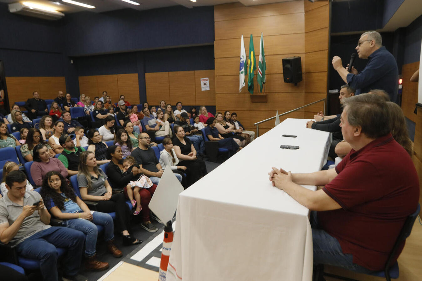 Com direito a certificado e presentes, alunos das 36 escolas municipais de Toledo foram as estrelas de evento realizado na manhã desta quinta (18) no Auditório Acary Oliveira