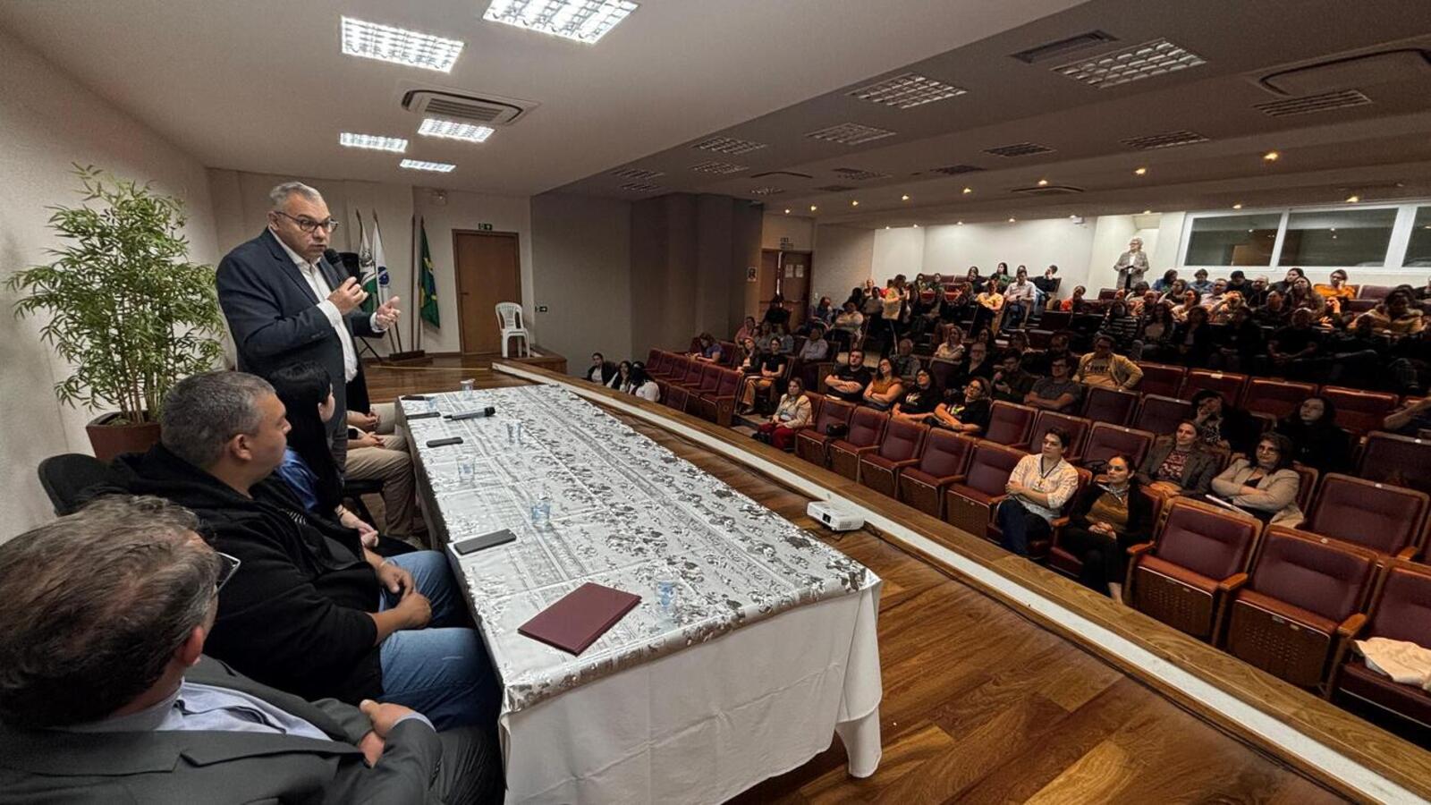 Prefeito Mario Costenaro esteve na abertura oficial do evento realizada nesta segunda-feira (8), no Biopark