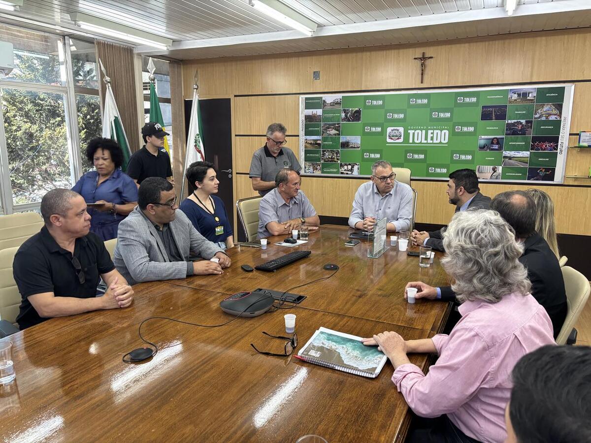 Reconhecimento foi entregue ao prefeito Mario Costenaro em visita do Marco da Criança e do Adolescente à Prefeitura de Toledo nesta terça-feira (9)
