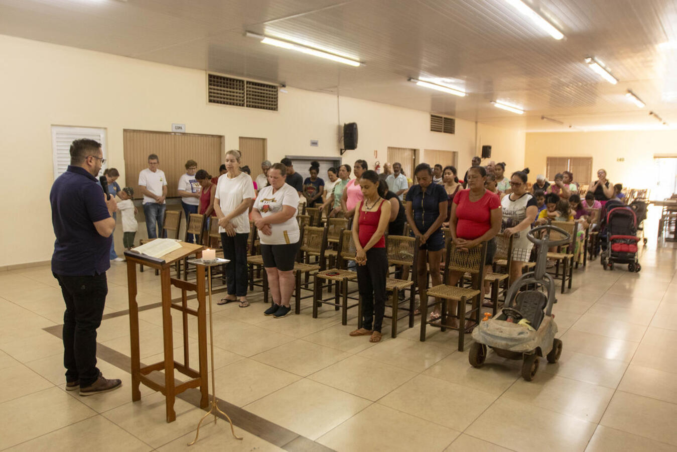 “Depressão e qualidade de vida” foi tema da conversa ocorrida na tarde desta sexta (12) entre profissionais de saúde e pessoas assistidas pelo auxílio fraterno da Igreja