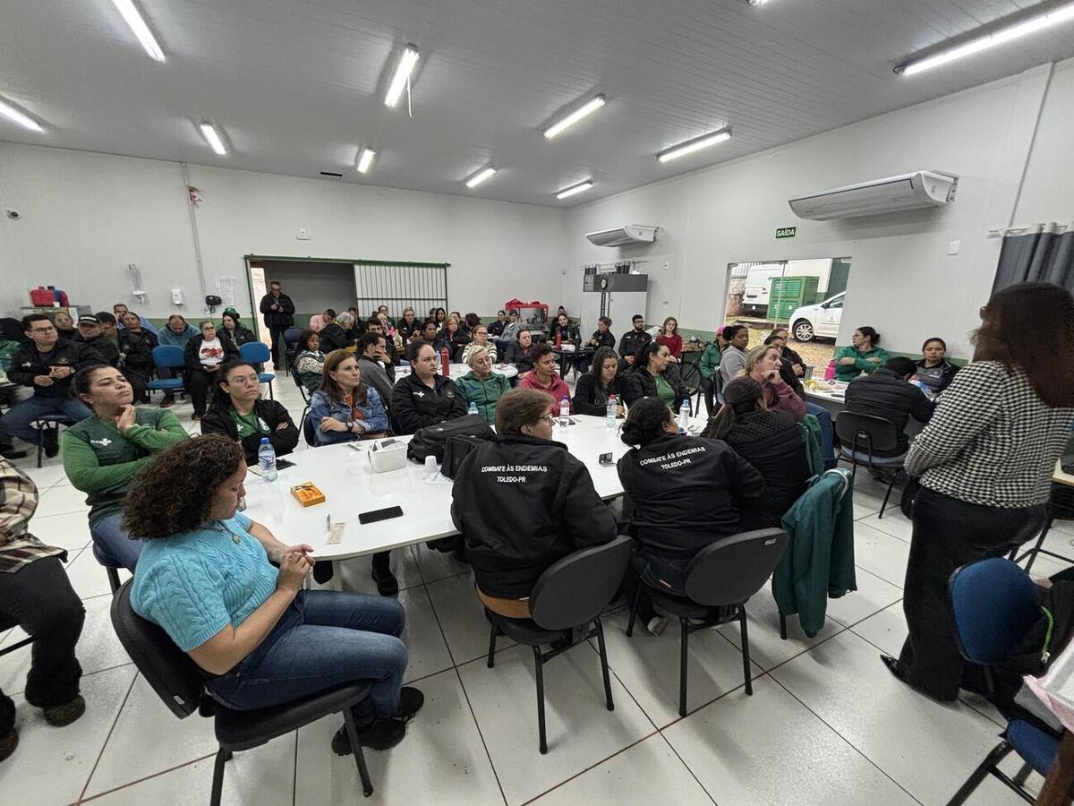 Nesta sexta-feira (5) a Secretaria da Mulher realizou uma palestra sobre saúde mental e violência doméstica para agentes de endemias 