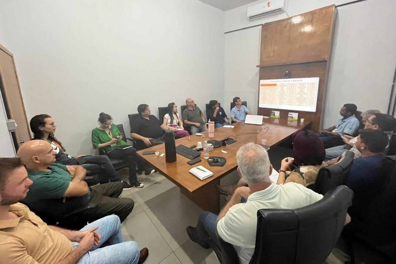 Apresentação do portal, que reúne dados ambientais e agropecuários da região, foi feita, na última sexta (19), pelo professor da UTFPR Anderson Sandro da Rocha