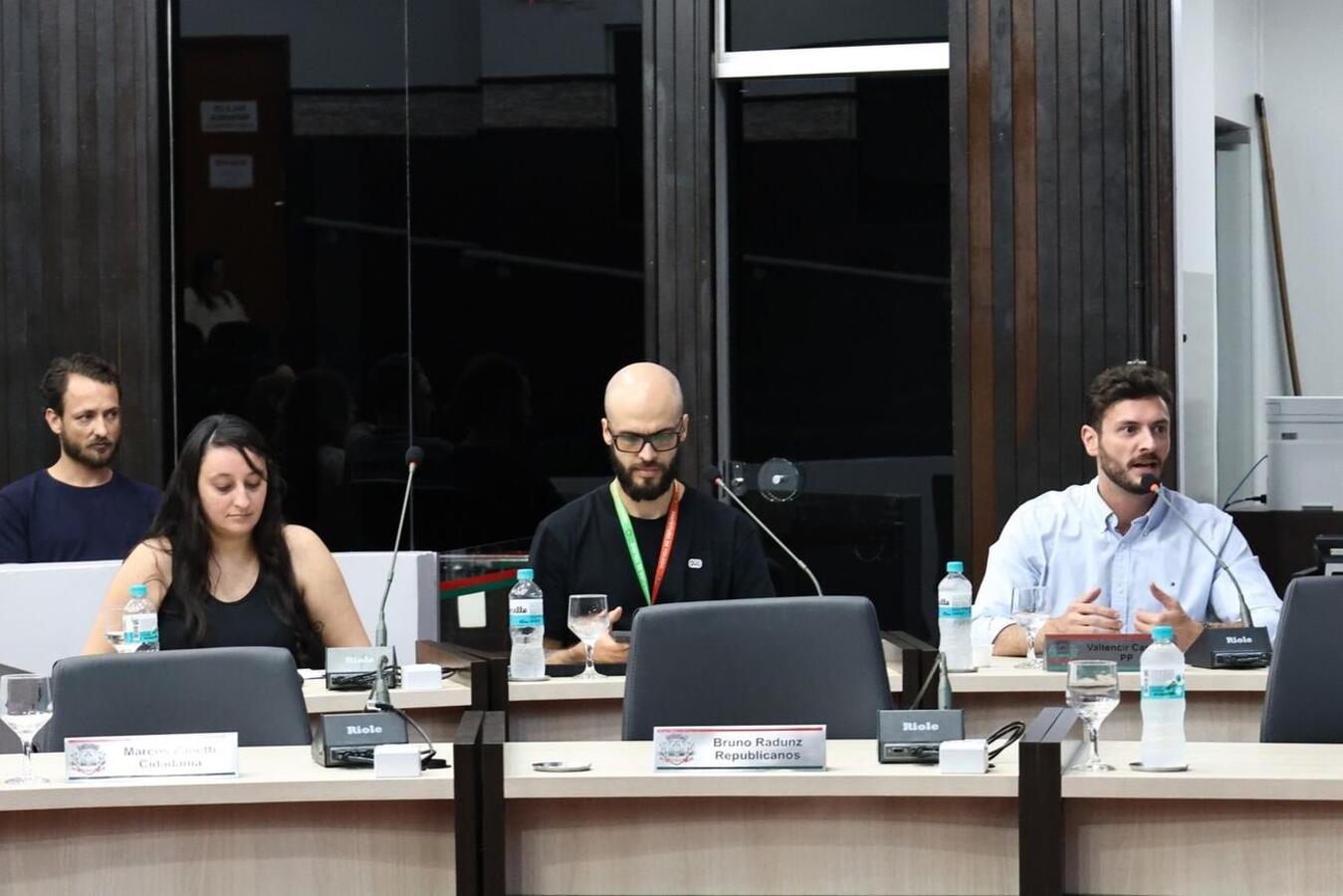 Equipe da pasta detalhou, na manhã desta segunda-feira (29), em audiência pública no Plenário do Legislativo, execução físico-orçamentária do 2º quadrimestre de 2025