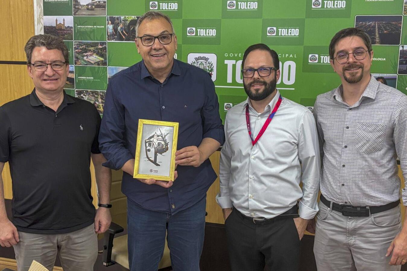 Comitiva liderada por Vidal Martins conversou, na tarde desta quinta-feira (18), sobre planejamento de investimentos da universidade nas áreas de saúde e ciências agrárias 