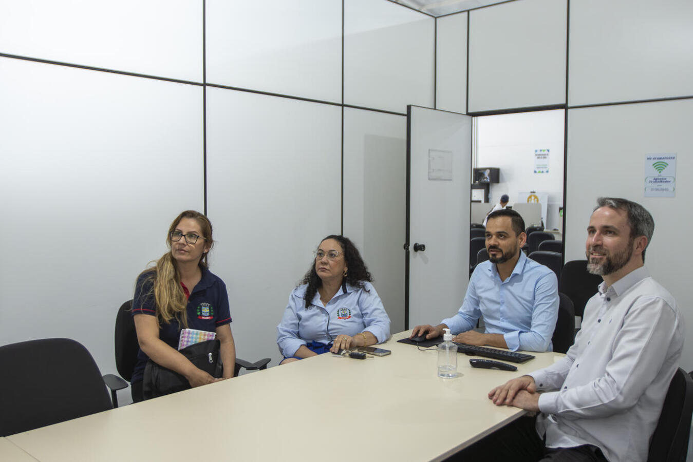 Comitiva visitou órgão na tarde desta segunda (15) com o objetivo de entender e, na medida do possível, implementar soluções praticadas aqui em seu município de origem