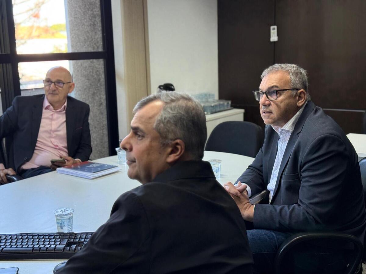 Prefeito Mario Costenaro está na capital do Estado onde foi verificar o andamento de projetos importantes para Toledo