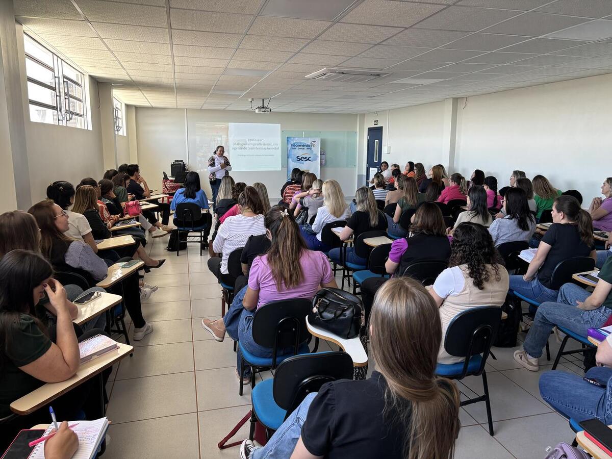 Tarde de reflexão e confraternização reuniu, na Unopar/Toledo, nesta segunda-feira (13), 68 diretores e coordenadores da rede municipal de ensino