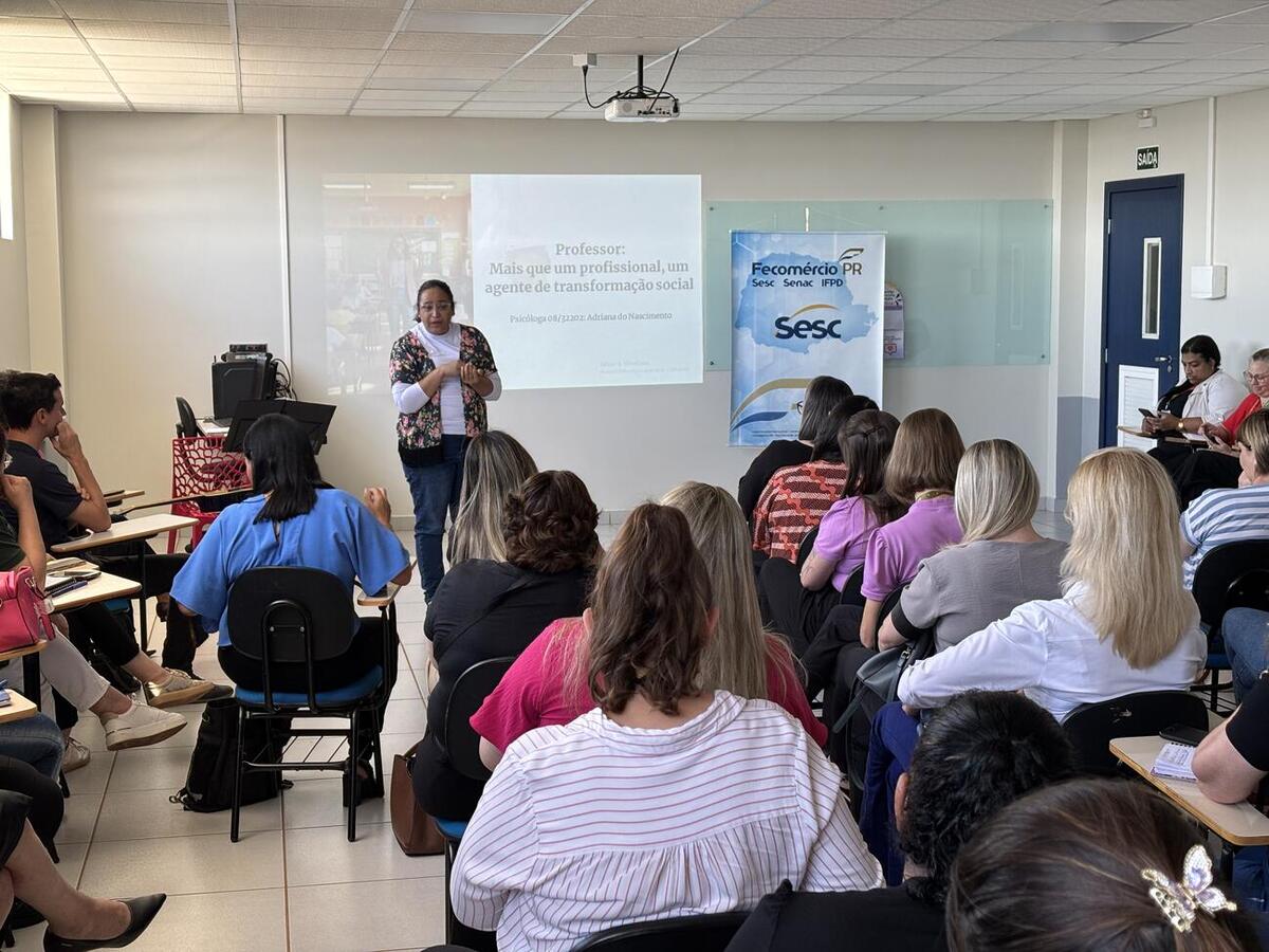 Tarde de reflexão e confraternização reuniu, na Unopar/Toledo, nesta segunda-feira (13), 68 diretores e coordenadores da rede municipal de ensino