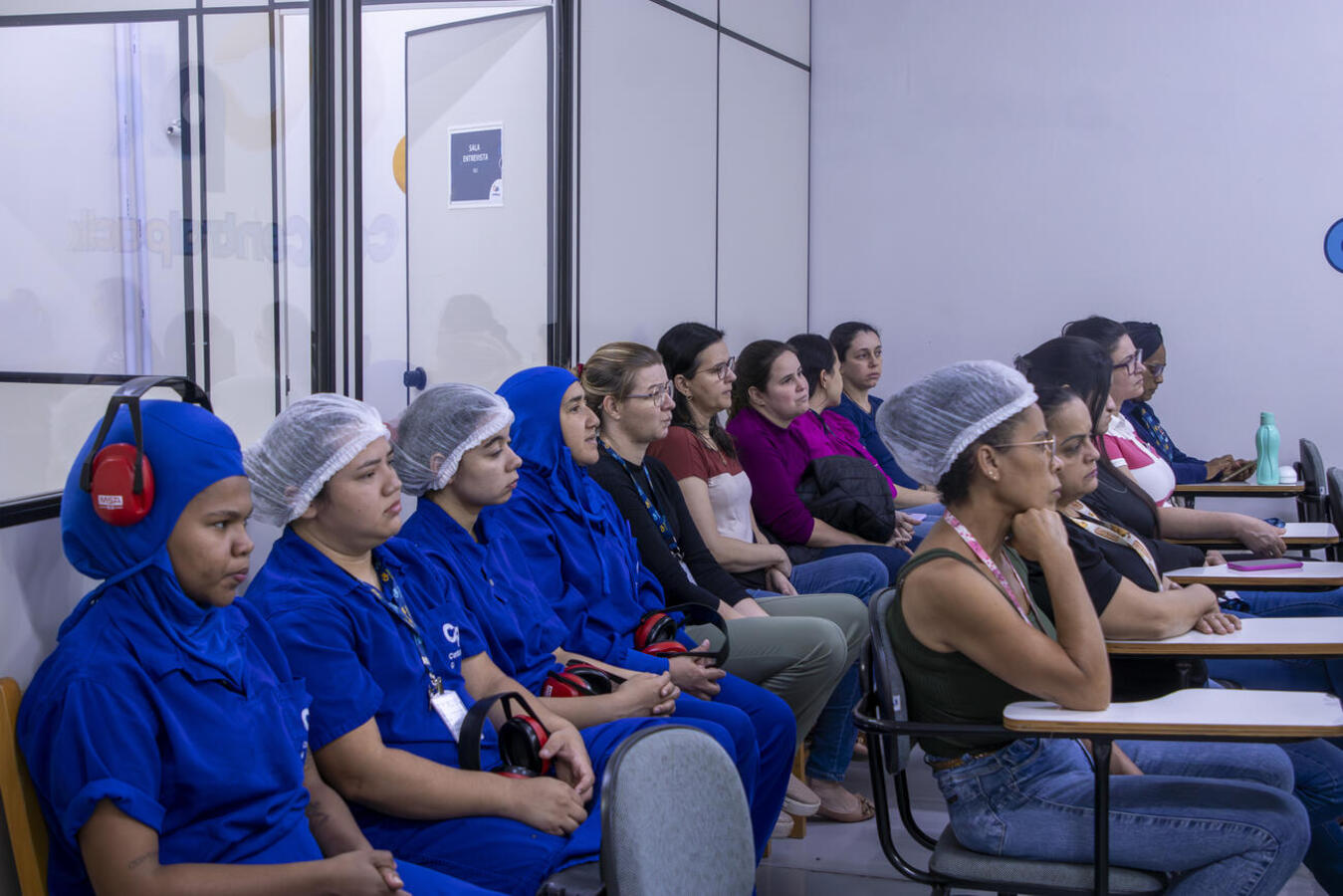 Abordado pela enfermeira Mariana Sellani, assunto foi explanado na tarde desta segunda (13) no contexto das ações da Secretaria Municipal de Saúde alusivas ao “Outubro Rosa” 