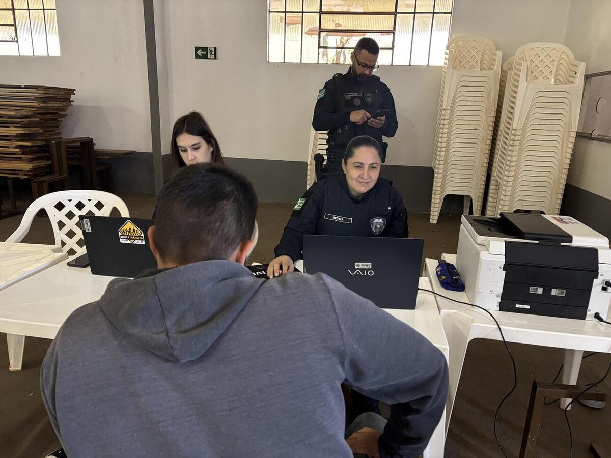 Na manhã desta quinta-feira (30) o distrito de Ouro Preto recebeu a ação comunitária “Cras VI em Ação”