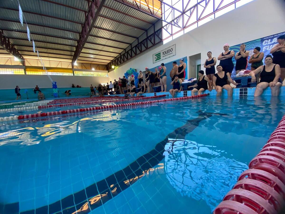 Durante a segunda e terça-feira (20 e 21) a Piscina Claus Fuchs receberá aulas especiais de hidroginástica, em comemoração aos 20 anos da modalidade no local