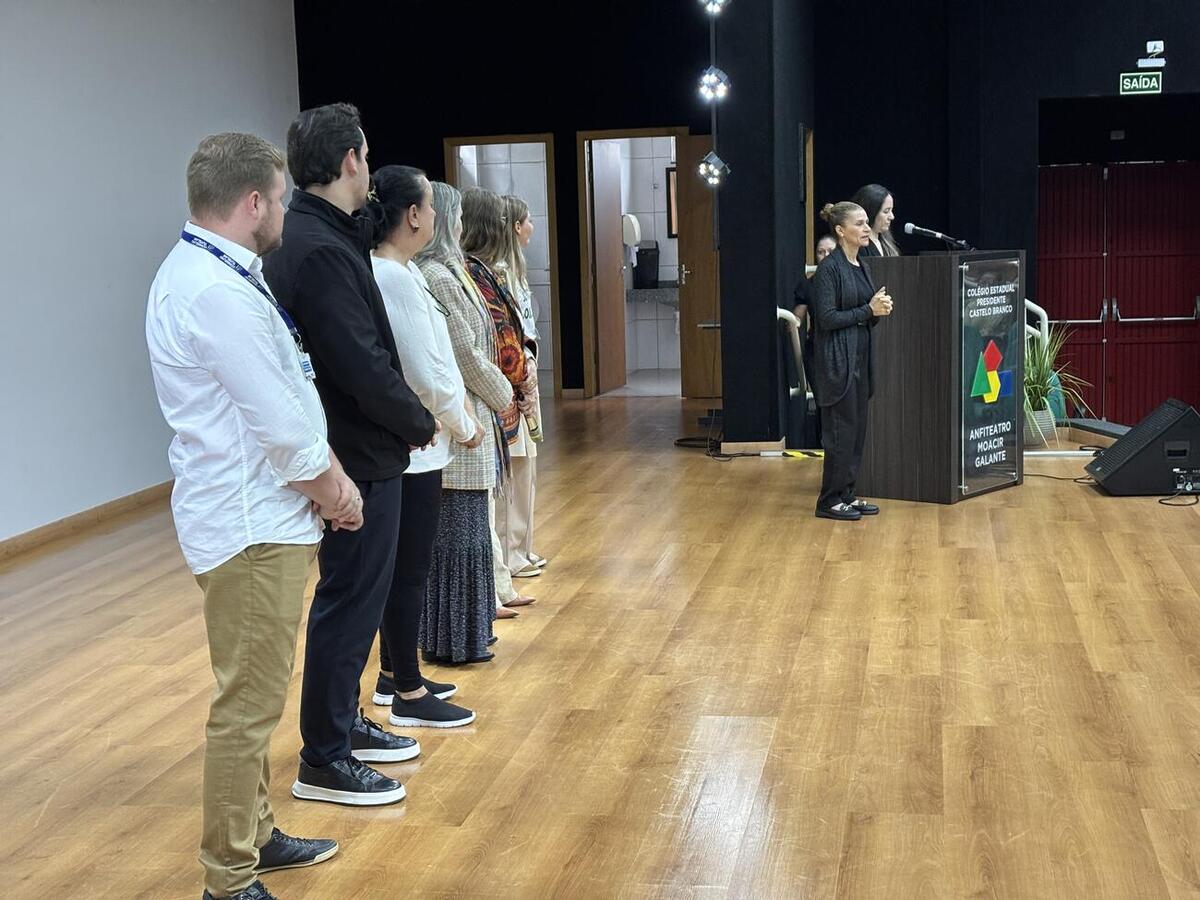 Evento realizado no auditório Moacir Galante (Colégio Premen) reuniu profissionais da rede de proteção à criança e ao adolescente